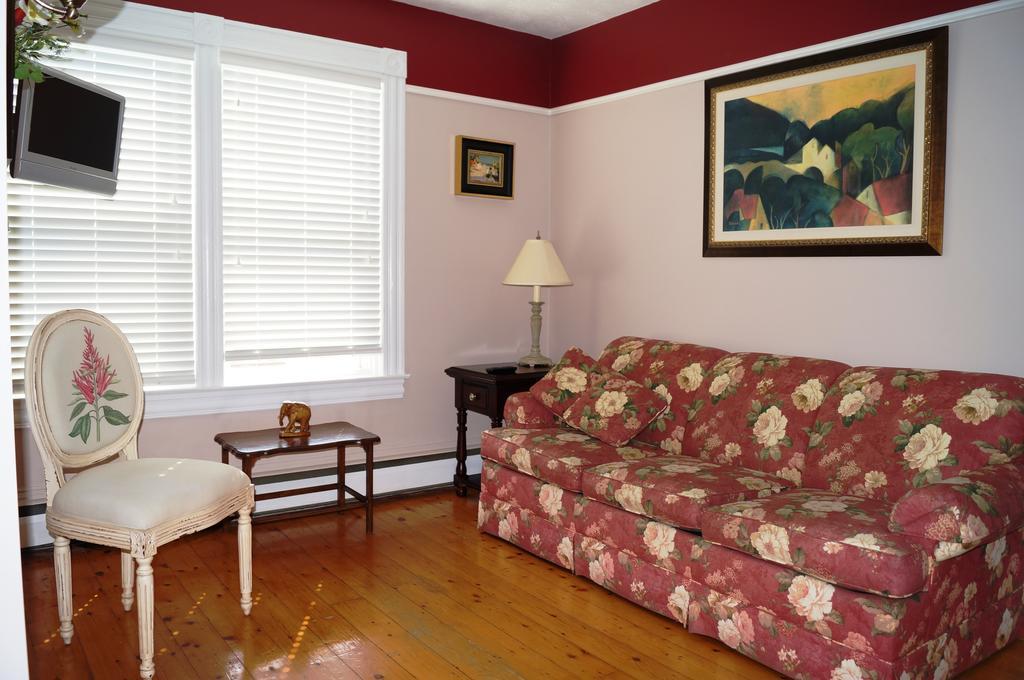 La Maison Drew B&B Magog Habitación foto