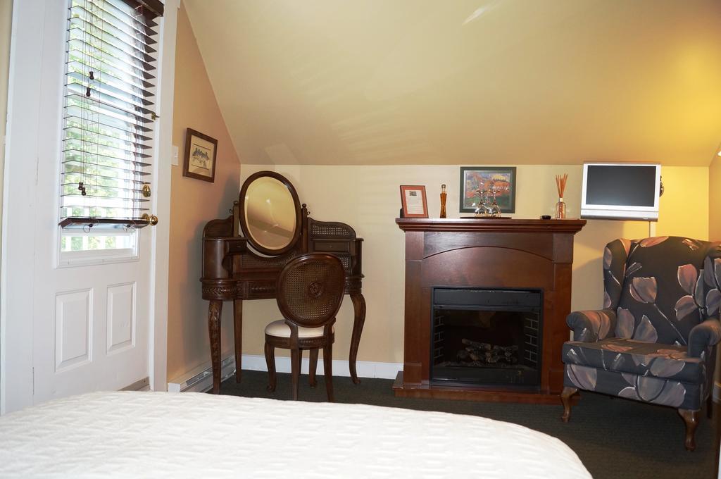 La Maison Drew B&B Magog Habitación foto
