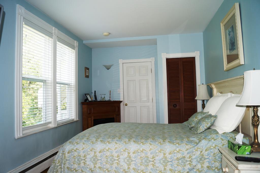 La Maison Drew B&B Magog Habitación foto